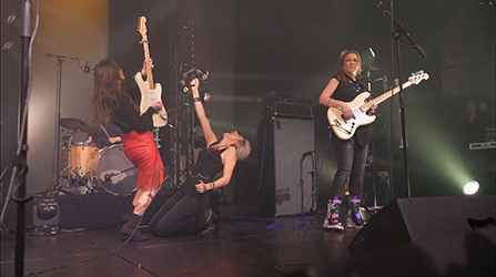 Nina Attal Electric Ladyland live in Conflans-Sainte-Honorine on November 17, 2023 picture from the video